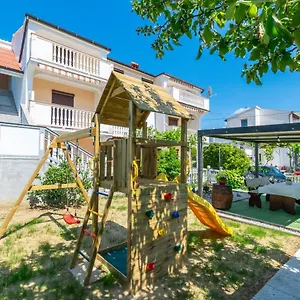 Branko Apartman Lopar